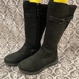 Eddie Bauer fleece-lined, side-zip Moosejaw boots, black, womens size 8